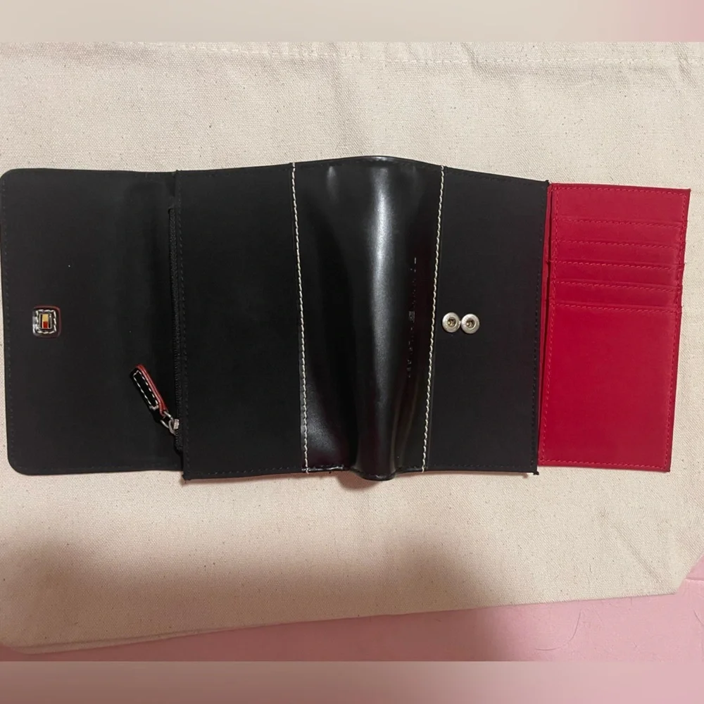 Tommy‎ Hilfiger Black Wallet